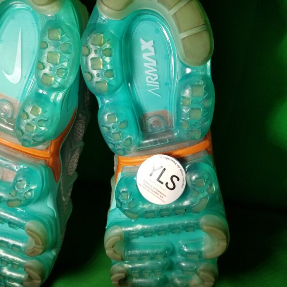 Nike Air VaporMax Plus Mens Size 9.5 Gray Green Athletic Running Shoes Sneakers - Picture 11 of 15